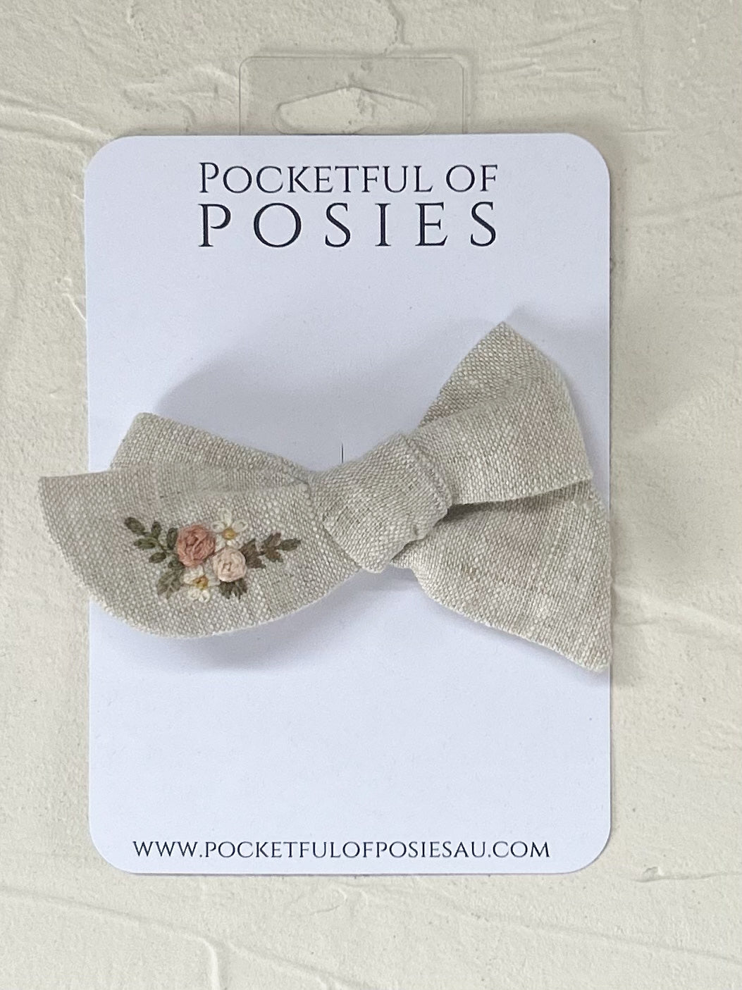 Stone Linen Evie Bow with Pink Roses and Daisies